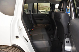 2014款Jeep指南者2.0L两驱改款精英版