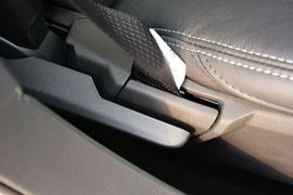 2014款Jeep指南者2.0L两驱改款精英版