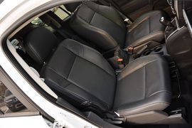 2014款Jeep指南者2.0L两驱改款精英版