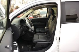 2014款Jeep指南者2.0L两驱改款精英版