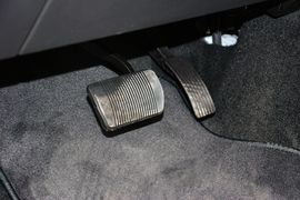 2014款Jeep指南者2.0L两驱改款精英版