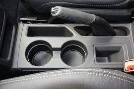 2014款Jeep指南者2.0L两驱改款精英版