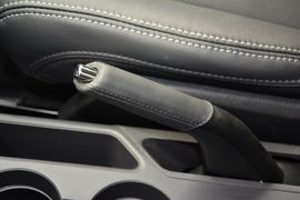 2014款Jeep指南者2.0L两驱改款精英版