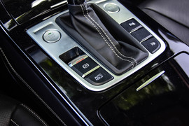 2018款一汽红旗H5试驾