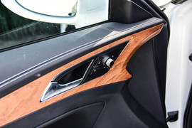 2018款一汽红旗H5试驾