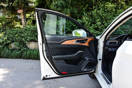 2018款一汽红旗H5试驾