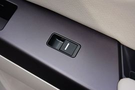 2014款比亚迪e6先行者精英型(北京版)