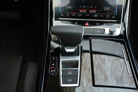 2018款奥迪A8L