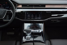 2018款奥迪A8L