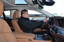 2018款雷克萨斯LS350豪华版