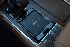 2018款雷克萨斯LS350豪华版