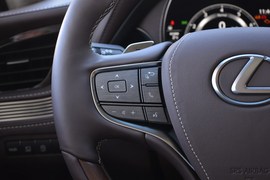 2018款雷克萨斯LS350豪华版