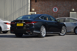 2018款雷克萨斯LS350豪华版