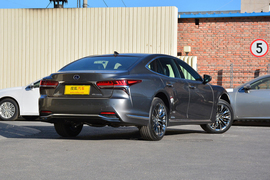 2018款雷克萨斯LS500h