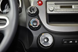 2011款本田飞度1.3L自动舒适版