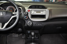 2011款本田飞度1.3L自动舒适版