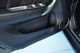 2013款哈弗H6运动版1.5T手动四驱尊贵型