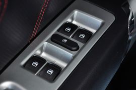 2013款哈弗H6运动版1.5T手动四驱尊贵型