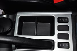 2013款哈弗H6运动版1.5T手动四驱尊贵型