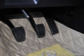 2013款哈弗H6运动版1.5T手动四驱尊贵型