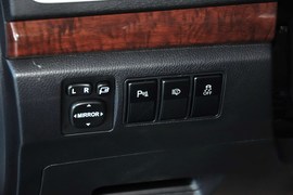 2013款哈弗H6运动版1.5T手动四驱尊贵型