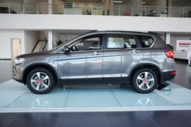 2013款哈弗H6运动版1.5T手动四驱尊贵型