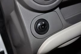 2013款雪佛兰赛欧两厢1.2L手动温馨版