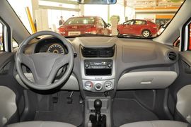 2013款雪佛兰赛欧两厢1.2L手动温馨版