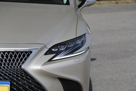 2018款雷克萨斯LS350豪华版