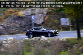 体验奔驰C180轿跑车