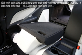 体验奔驰C180轿跑车
