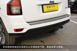 2014款Jeep指南者2.0L两驱改款精英版到店实拍