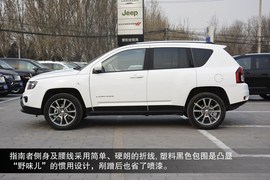 2014款Jeep指南者2.0L两驱改款精英版到店实拍