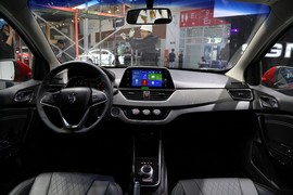2018款宝骏310W北京车展实拍