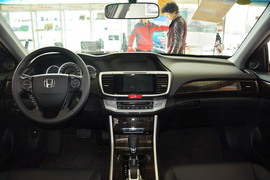2014款本田雅阁2.4LX舒适版