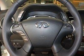 2013款英菲尼迪JX35卓越版