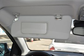 2013款哈弗H6运动版1.5T手动四驱尊贵型