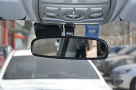 2013款哈弗H6运动版1.5T手动四驱尊贵型