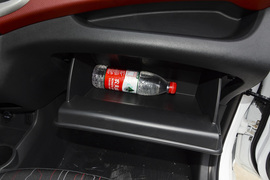   2018款 长安奔奔EV 260标准型
