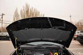 2014款Jeep指南者2.4L改款四驱舒适版到店实拍