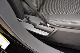 2014款Jeep指南者2.4L改款四驱舒适版