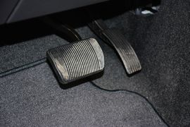 2014款Jeep指南者2.4L改款四驱舒适版