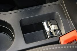 2014款Jeep指南者2.4L改款四驱舒适版