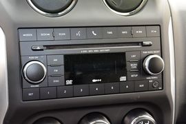 2014款Jeep指南者2.4L改款四驱舒适版