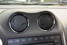 2014款Jeep指南者2.4L改款四驱舒适版