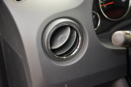 2014款Jeep指南者2.4L改款四驱舒适版