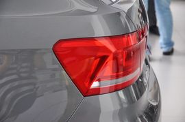 2013款大众朗行1.6L手动风尚型