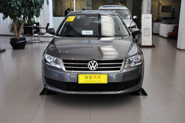 2013款大众朗行1.6L手动风尚型