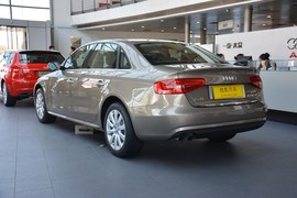 2013款奥迪A4L