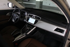 吉利博越1.8T自动四驱智尊型4G互联版